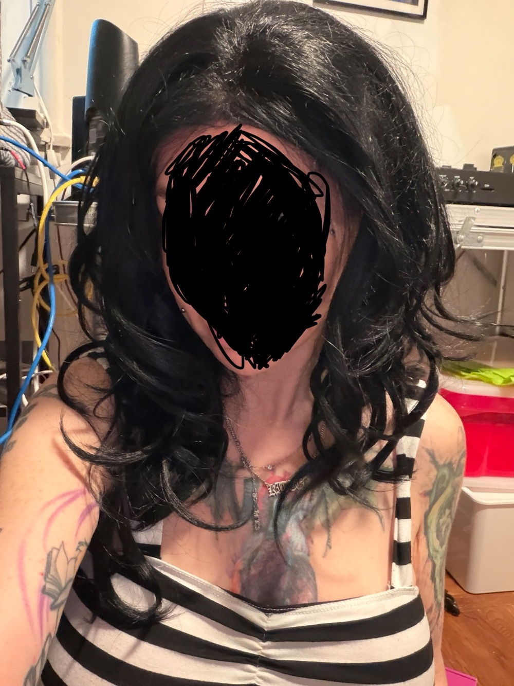 Black Synthetic Long Wavy Women's Wig - Unbranded